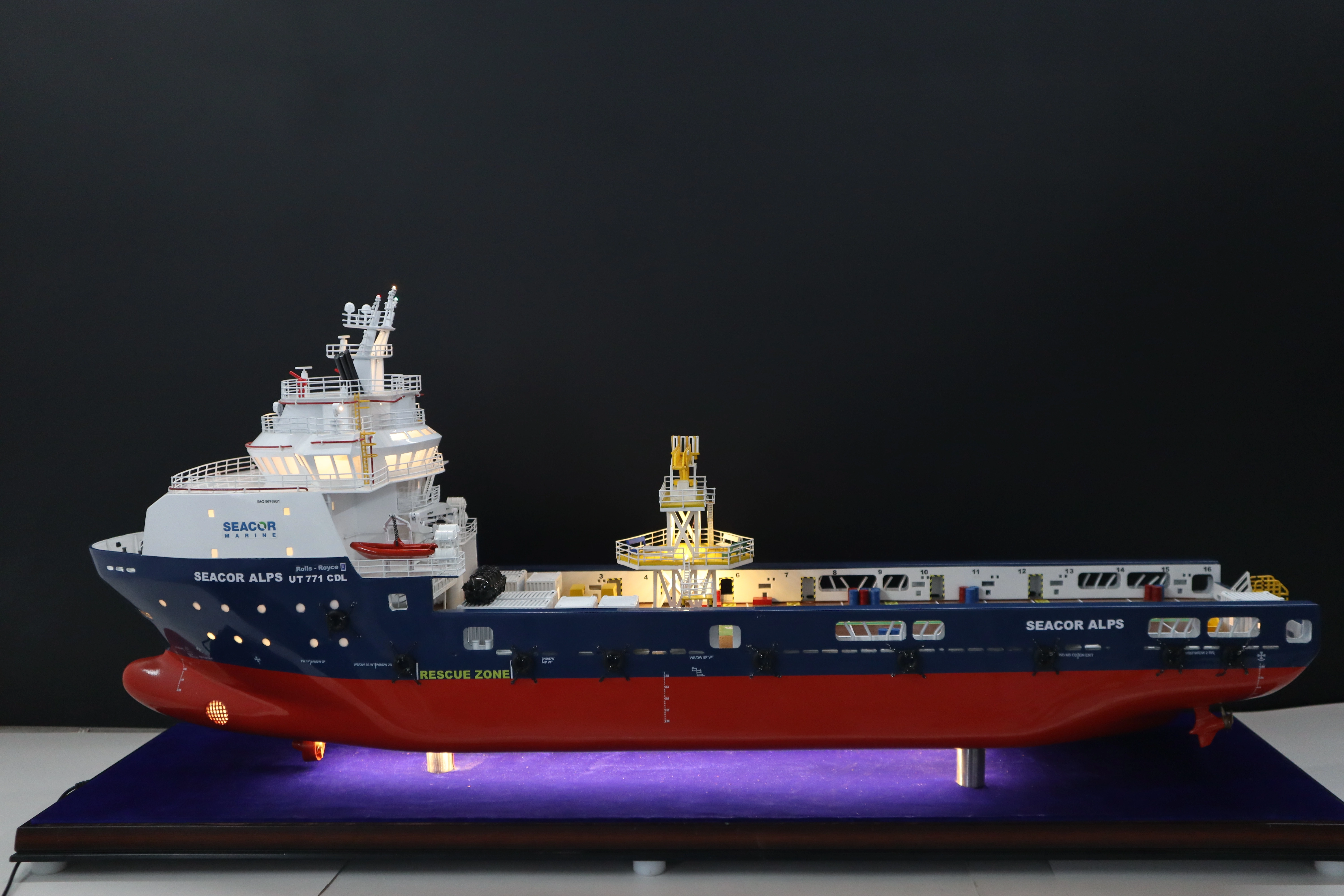 Seacor Alps Model Marin